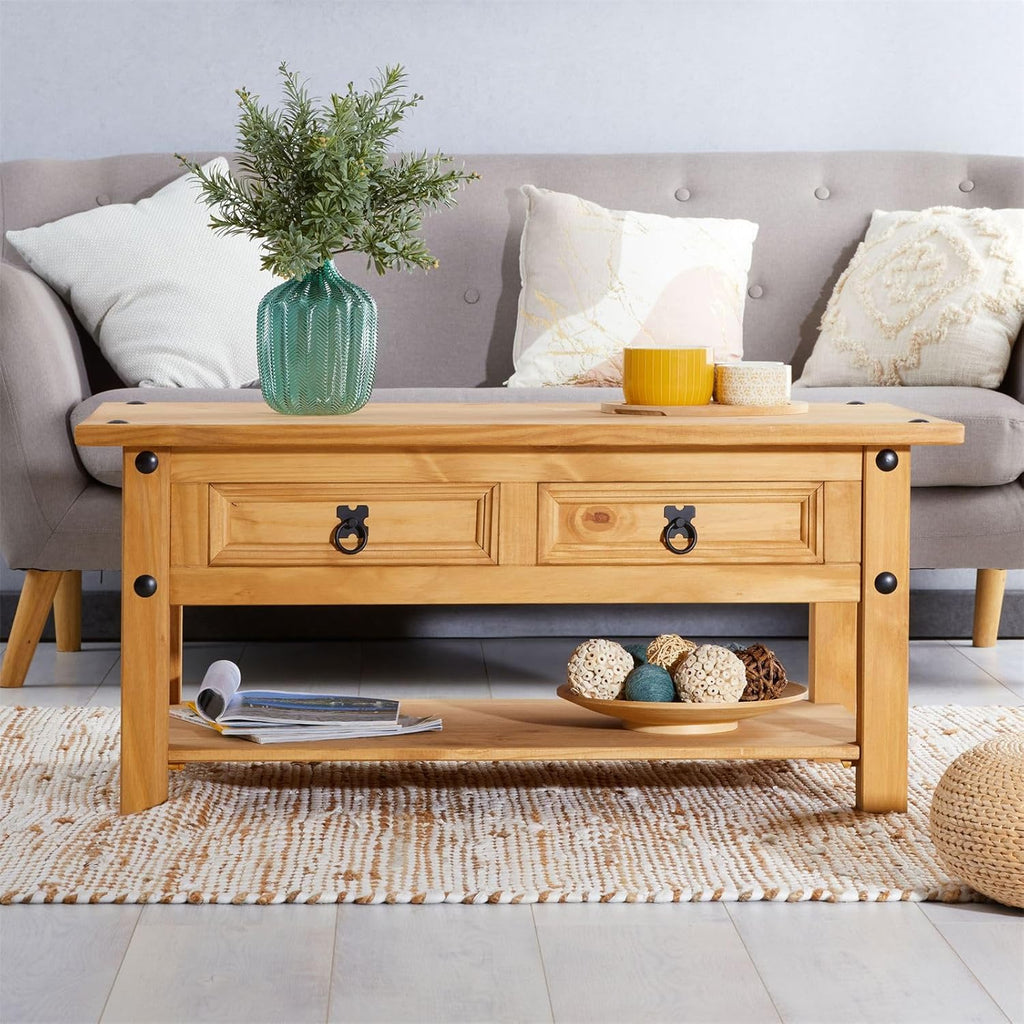 Mesa de centro Salsa de CARO-Möbel IDIMEX, madera maciza de pino, dos cajones y estante, natural