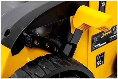 Garland Roll&Comb 502E-V19 - Peinadora/Barredora de césped artificial eléctrica enchufable - 1.600 W de potencia, 15,6 kg de peso, ancho de trabajo de 40 cm con altura regulable. Saco de recogida de 40 l. Apto para superficies de hasta 350 m2.