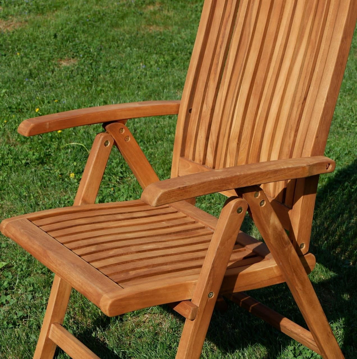 ALEOS. Sillón de jardín de teca con respaldo alto, silla de jardín, sillón, silla de madera, silla plegable, muebles de jardín de madera, muy robusto, ajustable en 7 posiciones. Modelo: Tobago, tamaño: 1 unidad