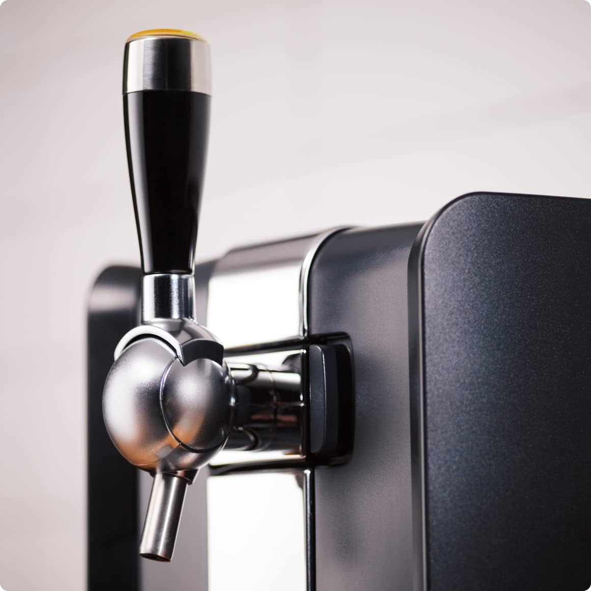 Grifo de cerveza PerfectDraft HD 3720/26 + barril de 6L | Cerveza de barril, incl. 5 EUR de depósito retornable (Becks Pils)