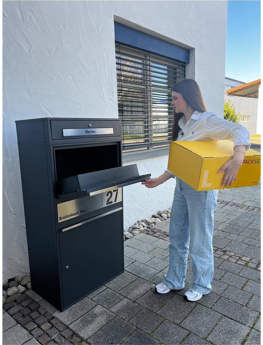 Metzler Paketbox draußen groß XXL, Briefkasten mit Paketfach in Anthrazit RAL7016, Paketbriefkasten, Standbriefkasten, Paketkasten, Personalisiert Edelstahl Namensschild Gravur, rostfrei - Bispo Max 2