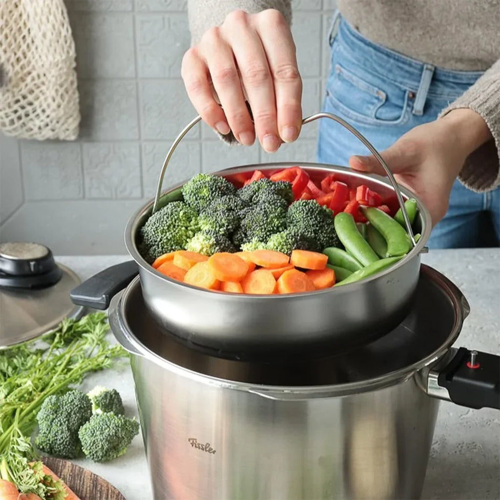 Olla a presión Fissler Vitavit Premium 6L 22cm de acero inoxidable, 4 niveles de cocción, incluye cestillo, fabricada en Alemania, apta para inducción