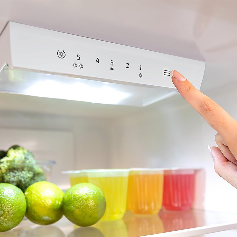 Frigorífico combi Cecotec Bolero CoolMarket Combi 250 Dark D. Capacidad de 250 L, clase D, compresor Inverter, Total No Frost, Multi Airflow y puerta reversible. Ahorro de energía garantizado.
