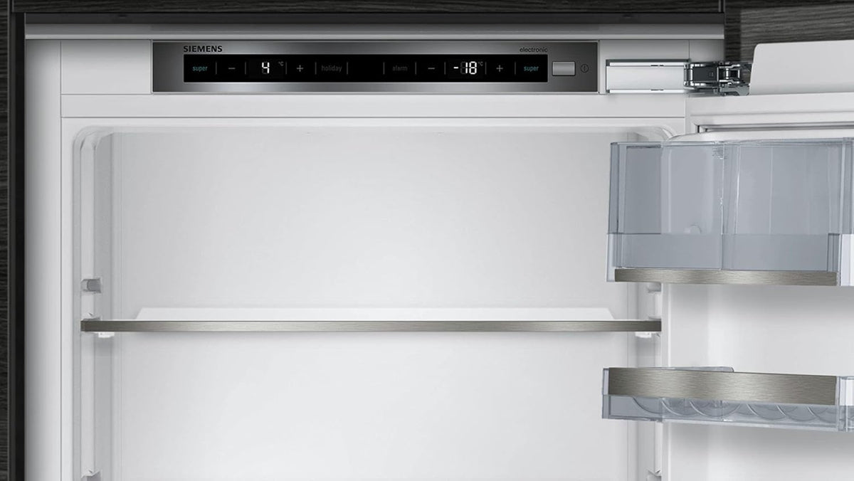 Siemens KI86SADE0 iQ500 Frigorífico combi integrable/E / 219 kWh/año / 266 l/lowFrost/hyperFresh Premium 0° / Iluminación LED