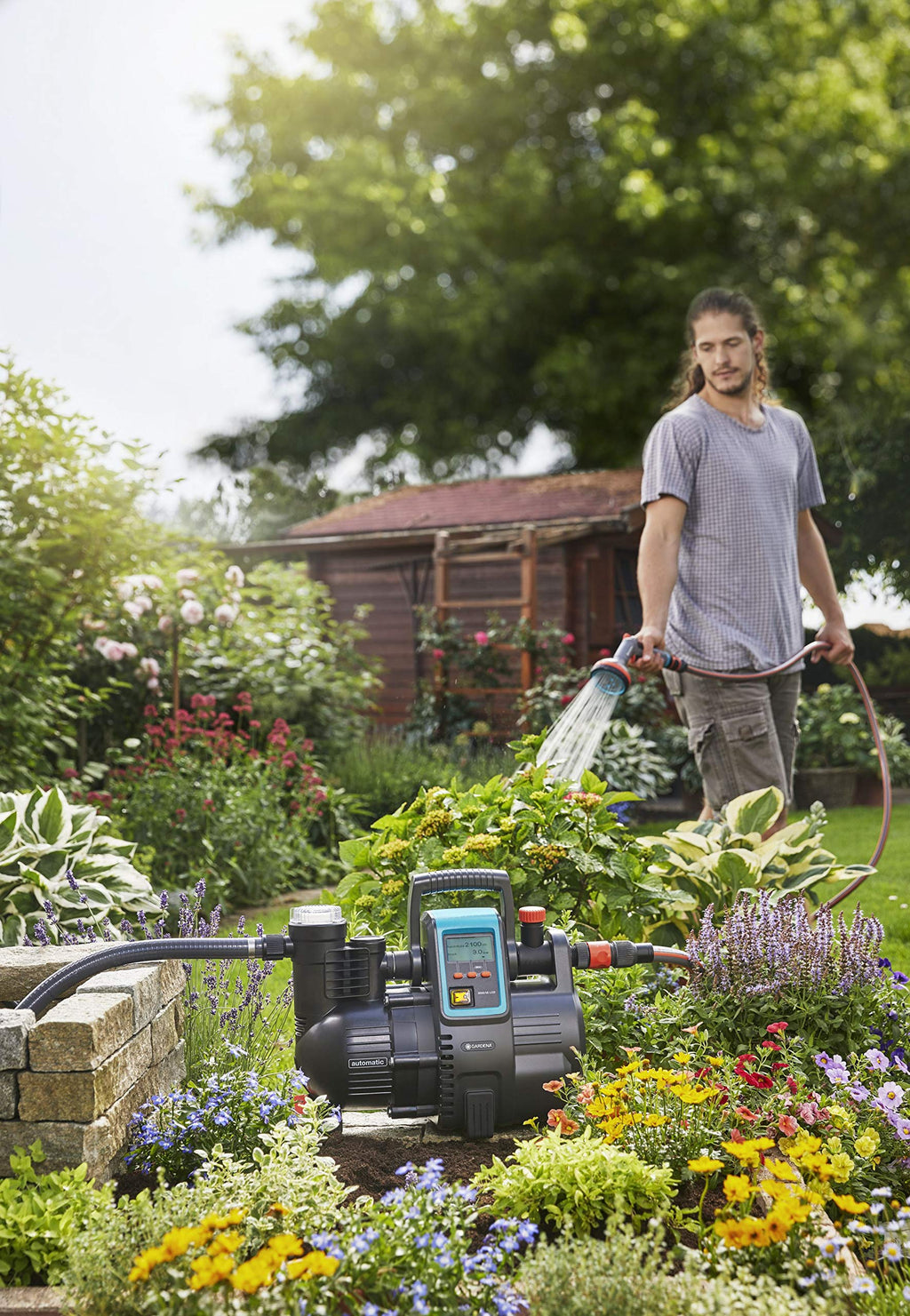 Bomba automática de agua para casa Gardena Comfort 5000/5E LCD, ahorro de energía, 5000 l/h, motor de 1300 W, protección térmica, protección contra funcionamiento en seco