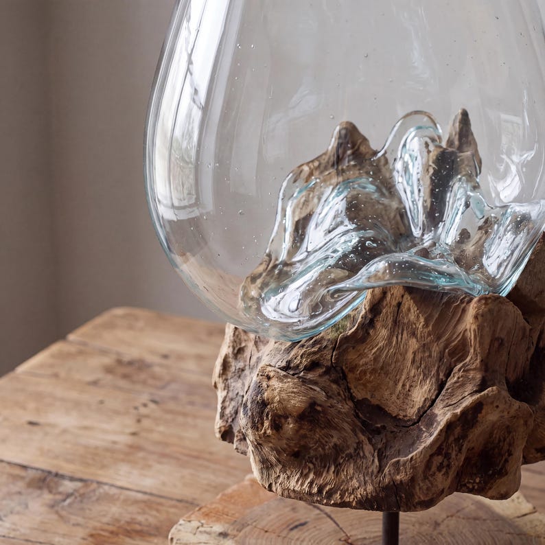 Jarrón de vidrio soplado a mano sobre soporte de madera, centro de mesa de madera flotante, decoración del hogar estilo boho