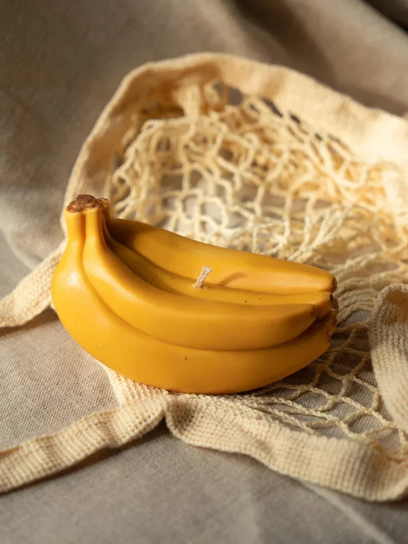 Vela con forma de plátano hecha de cera de soja y cera de oliva, 14 cm x 7 cm, 252 g