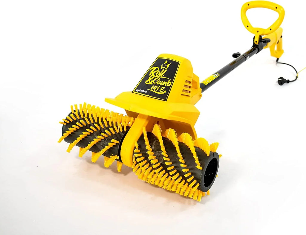 Garland Roll&Comb 502E-V19 - Peinadora/Barredora de césped artificial eléctrica enchufable - 1.600 W de potencia, 15,6 kg de peso, ancho de trabajo de 40 cm con altura regulable. Saco de recogida de 40 l. Apto para superficies de hasta 350 m2.
