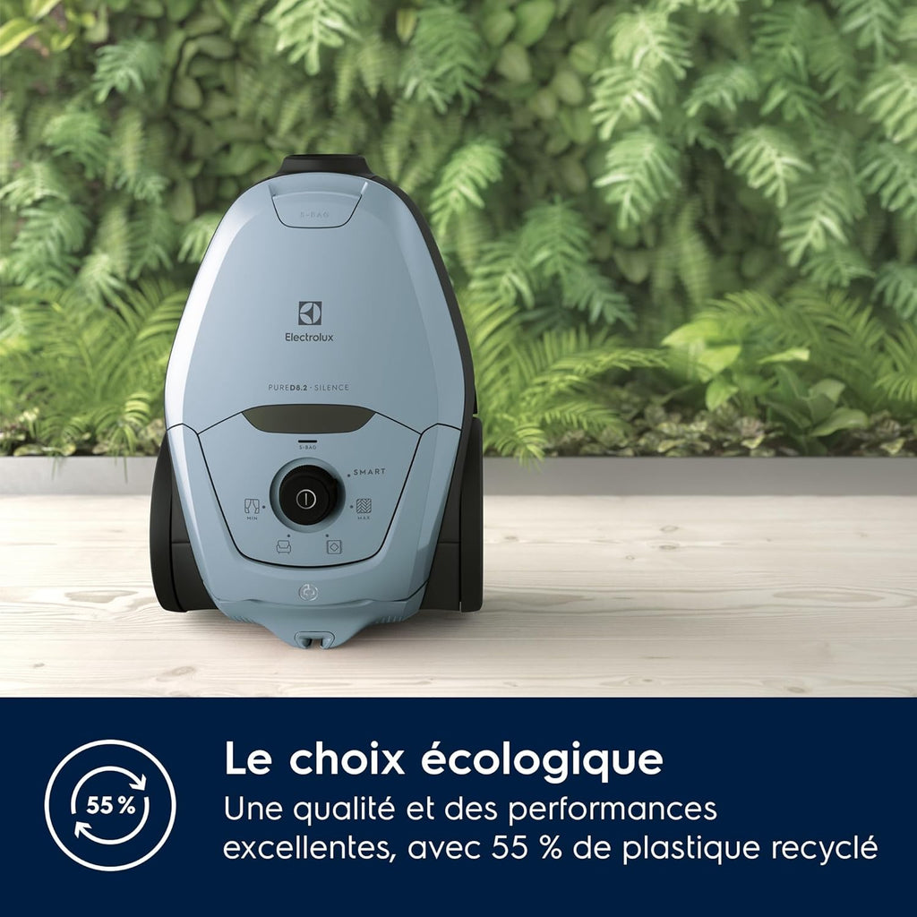 Electrolux Pure D8, Aspiradora de trineo con bolsa, ultra silenciosa, 57 dB, potencia automática inteligente, mango ergonómico, ligera, 55 % de materiales reciclados, PD82-4MB, azul cielo