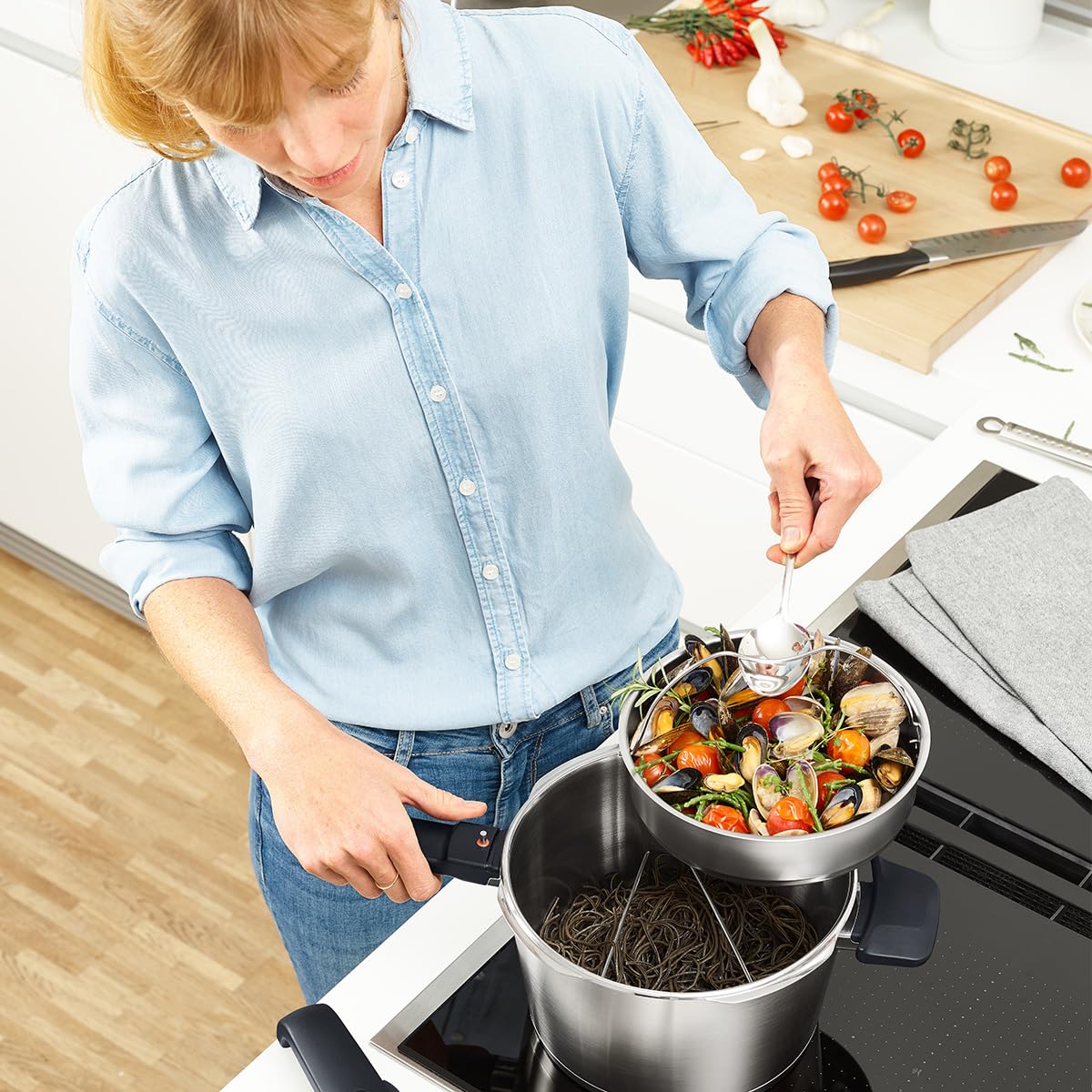 Olla a presión Fissler Vitavit Premium 6L 22cm de acero inoxidable, 4 niveles de cocción, incluye cestillo, fabricada en Alemania, apta para inducción