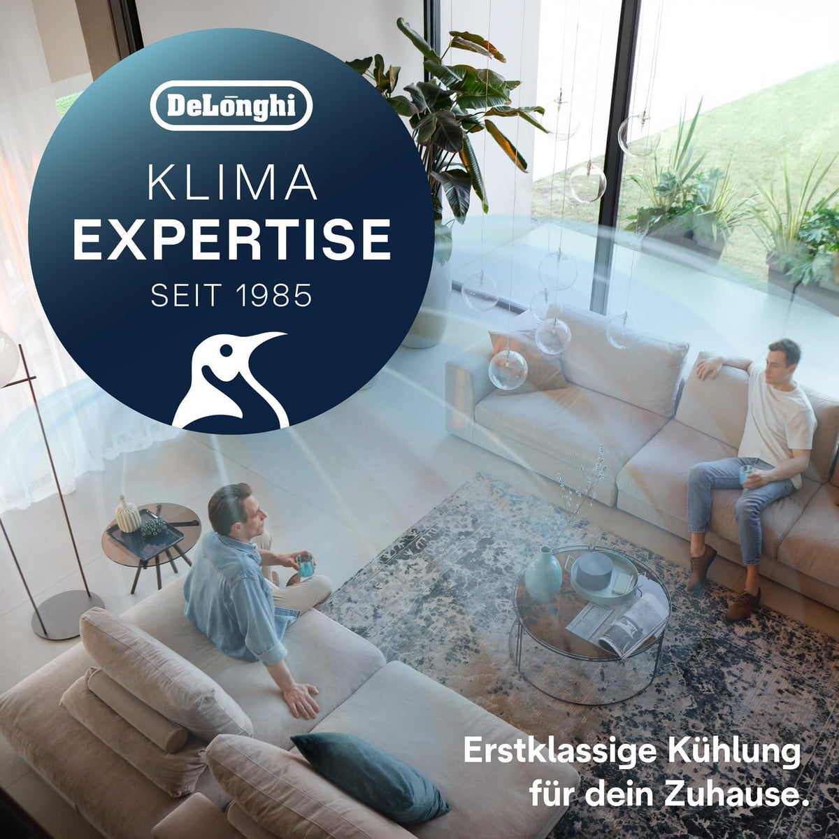 De'Longhi Pinguino - Aire acondicionado portátil 3 en 1, para habitaciones de hasta 27 m², con deshumidificador y ventilador, 9400 BTU, funcionamiento silencioso, mando a distancia, temporizador de 24 h, clase de eficiencia energética A (PACEM82)