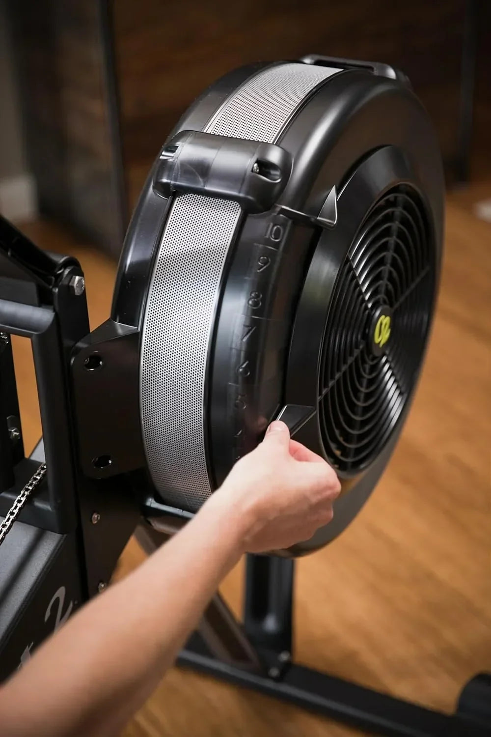 Máquina de remo RowErg Modelo D con resistencia por aire, monitor PM5, patas estándar, equipo de entrenamiento de cuerpo completo, hasta 227 kg