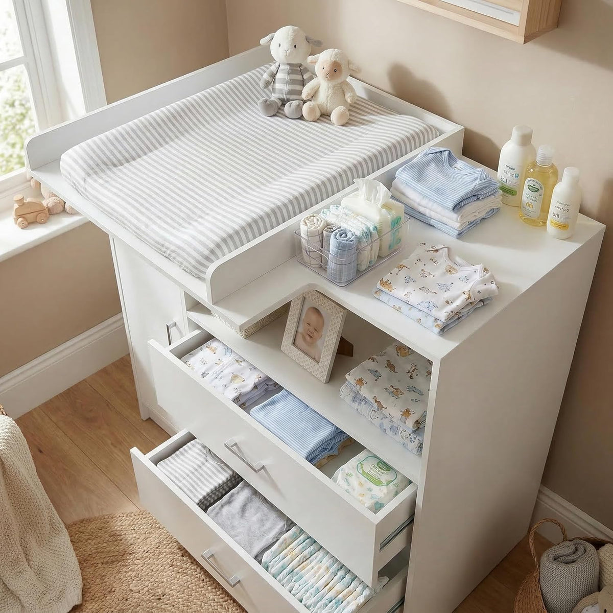 ecomi Cómoda cambiador, mesa cambiador para bebé de madera con accesorio, 3 cajones, 1 puerta, 100 cm de altura en blanco, mesa cambiador 113x100 cm, tiradores cromados