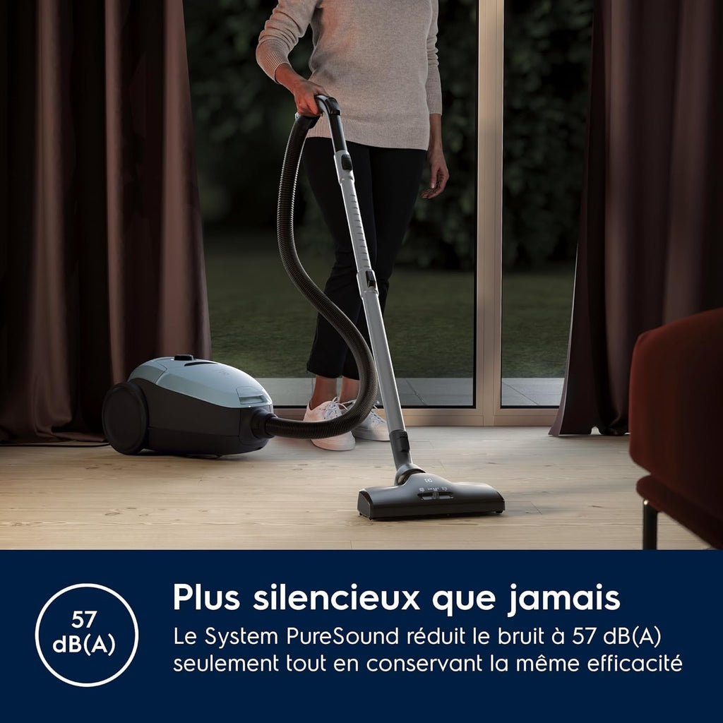 Electrolux Pure D8, Aspiradora de trineo con bolsa, ultra silenciosa, 57 dB, potencia automática inteligente, mango ergonómico, ligera, 55 % de materiales reciclados, PD82-4MB, azul cielo
