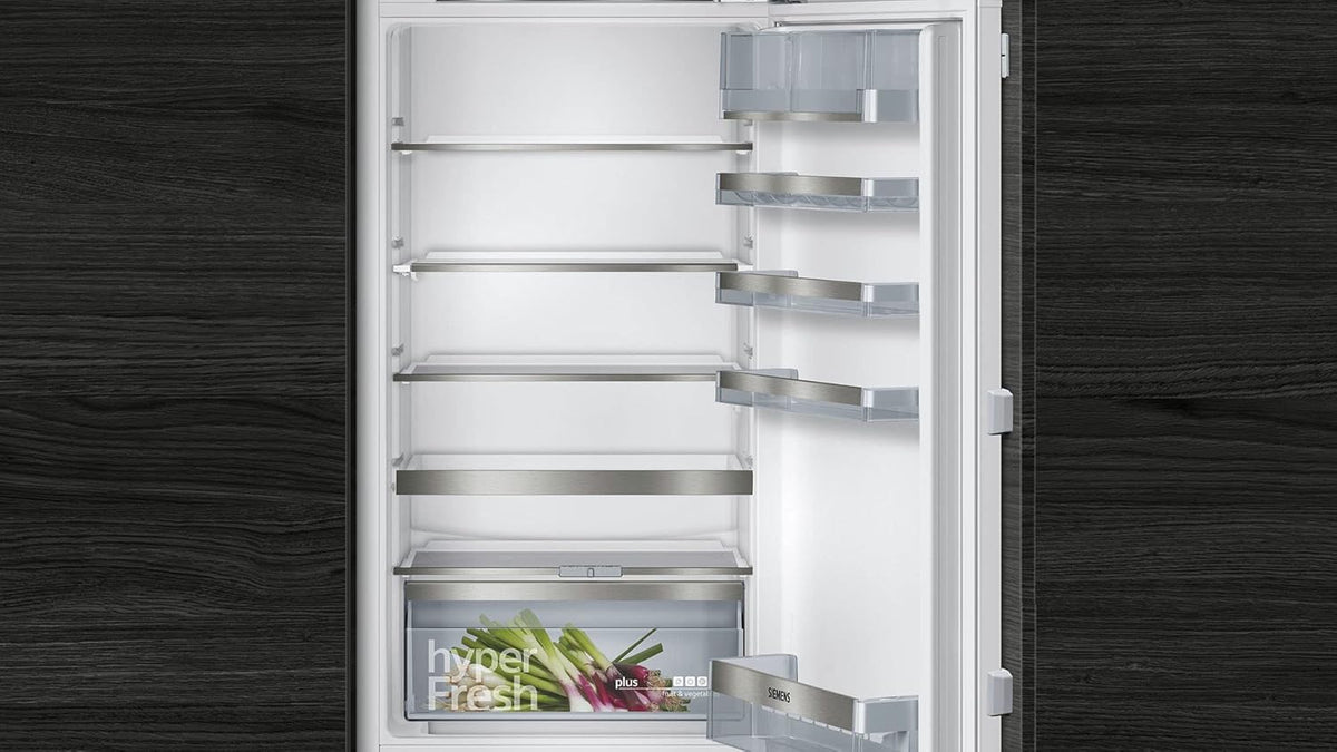 Siemens KI86SADE0 iQ500 Frigorífico combi integrable/E / 219 kWh/año / 266 l/lowFrost/hyperFresh Premium 0° / Iluminación LED