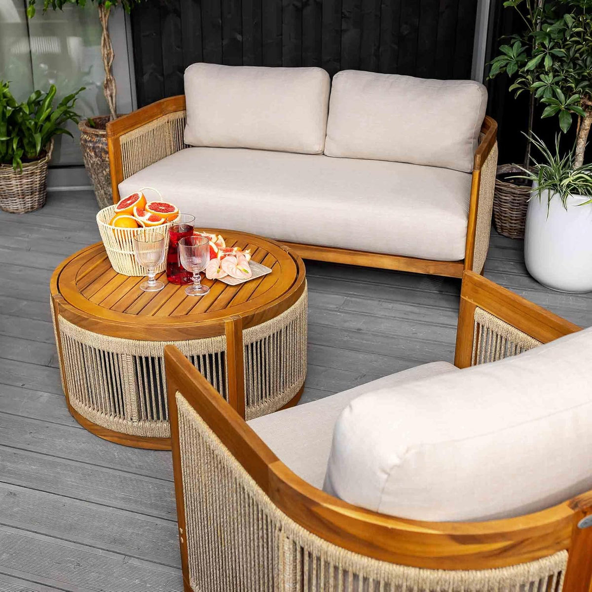 Set de muebles de jardín di volio Groseto – Conjunto de asientos de madera de acacia certificada: sofá doble, 2 sillones y mesa de centro, resistente a la intemperie y cómodo, set de salón para jardín, terraza y balcón (beige)