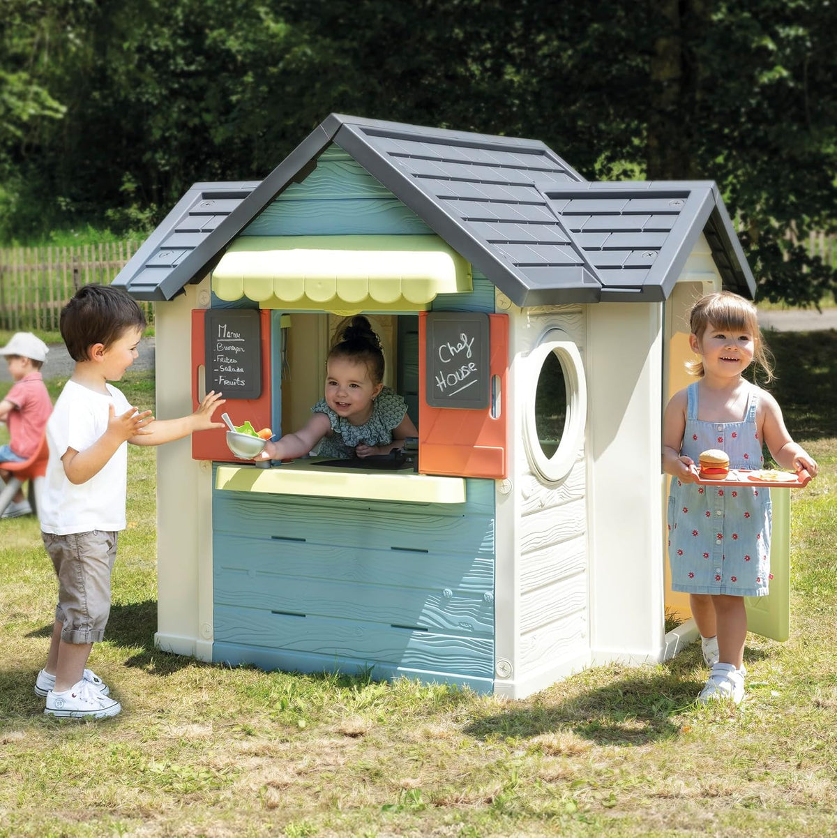 Smoby Life Garden House - Casa de Jardín Infantil - Incluye Jardinera, Comedero para Pájaros, Herramientas y Accesorios - Protección UV - Material Reciclado - más de 2 años (7600810408)