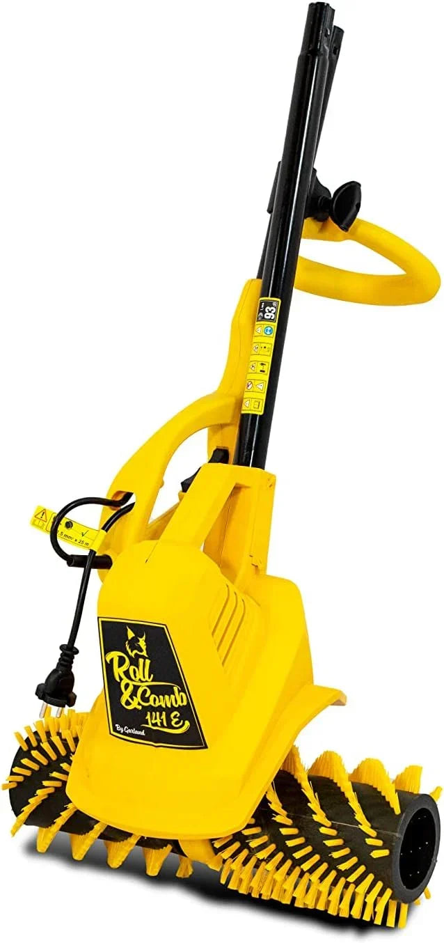 Garland Roll&Comb 502E-V19 - Peinadora/Barredora de césped artificial eléctrica enchufable - 1.600 W de potencia, 15,6 kg de peso, ancho de trabajo de 40 cm con altura regulable. Saco de recogida de 40 l. Apto para superficies de hasta 350 m2.