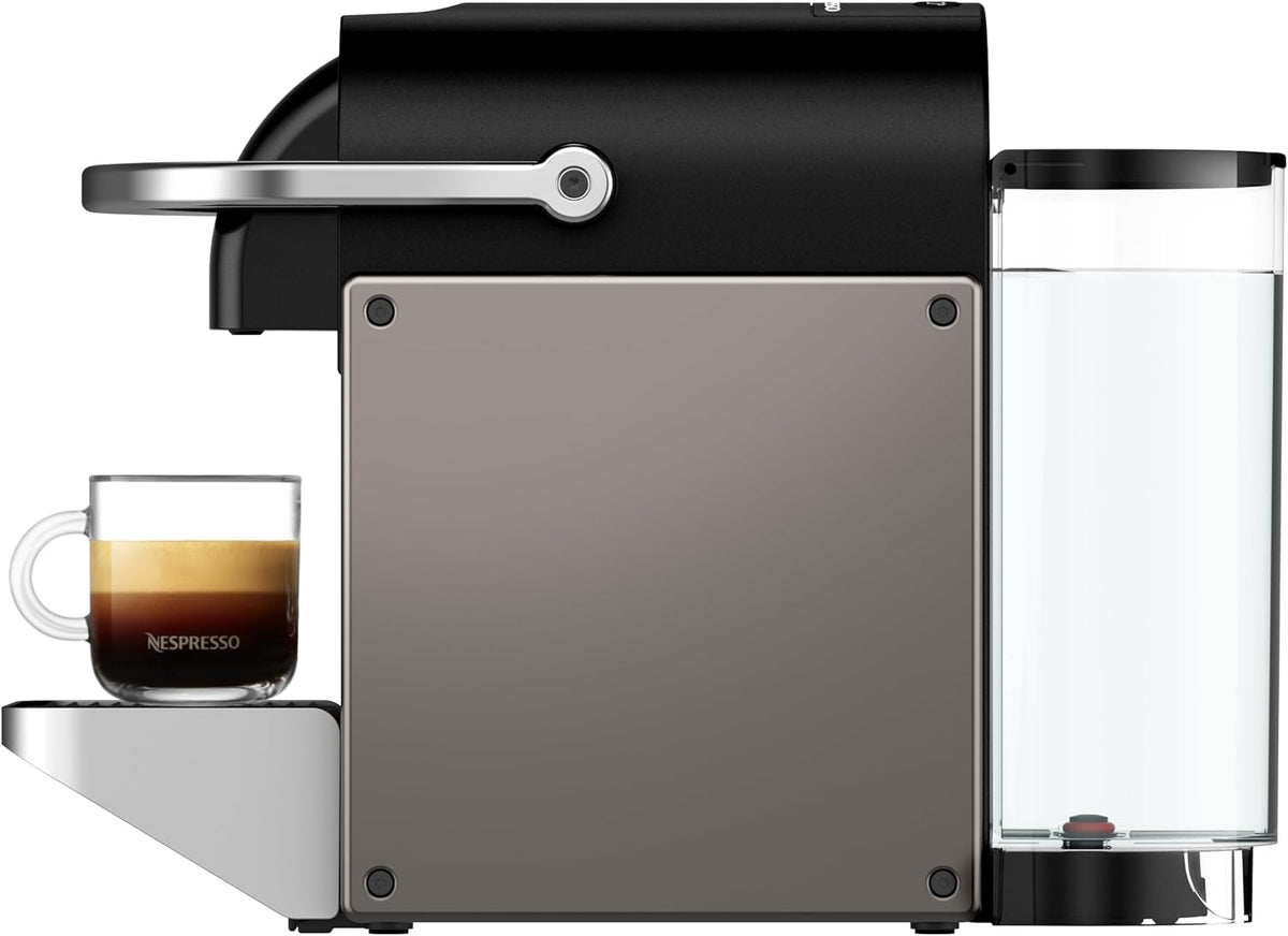 Cafetera de cápsulas Nespresso KRUPS Pixie Titan Original, diseño compacto, 25 segundos de tiempo de calentamiento, 2 tamaños de taza, apagado automático, 19 bares de presión, cafetera XN306TK
